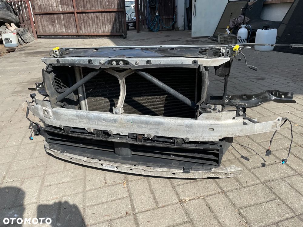 BMW 5 G30 G31 wzmocnienie pas przednie chłodnice moduł chłodnic - 2