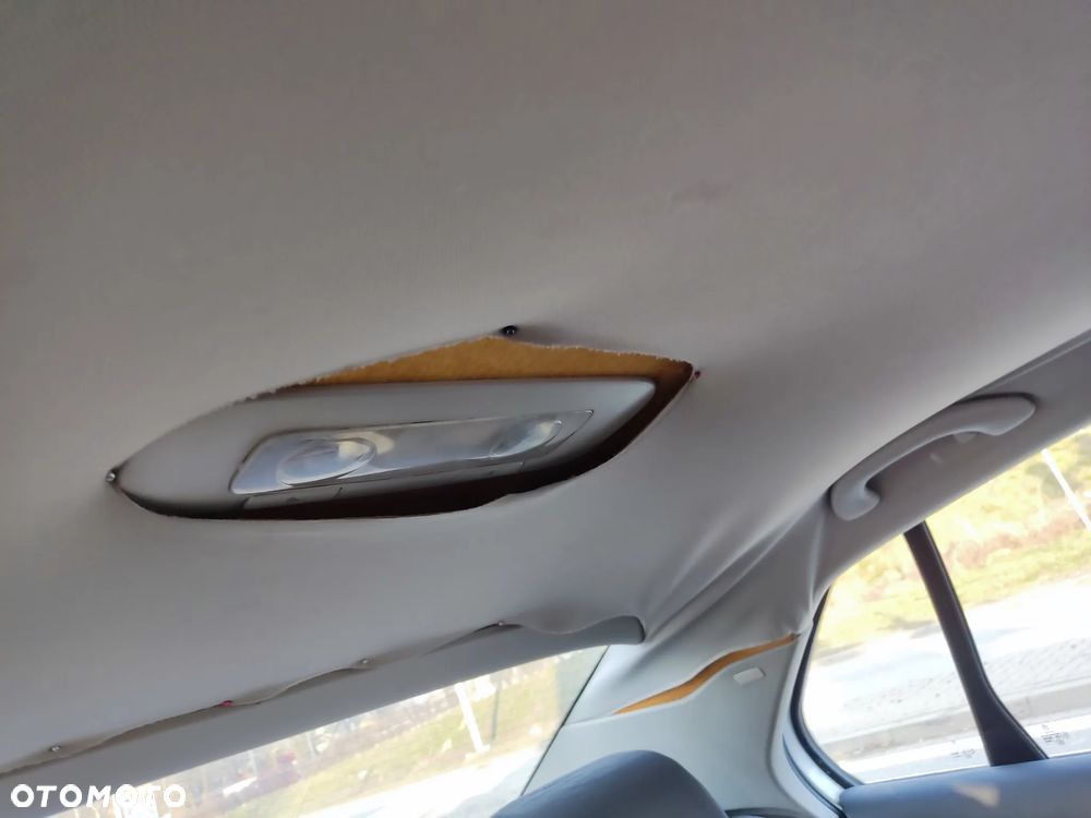 Volkswagen Jetta 1.9 TDI Comfortline DSG - 19