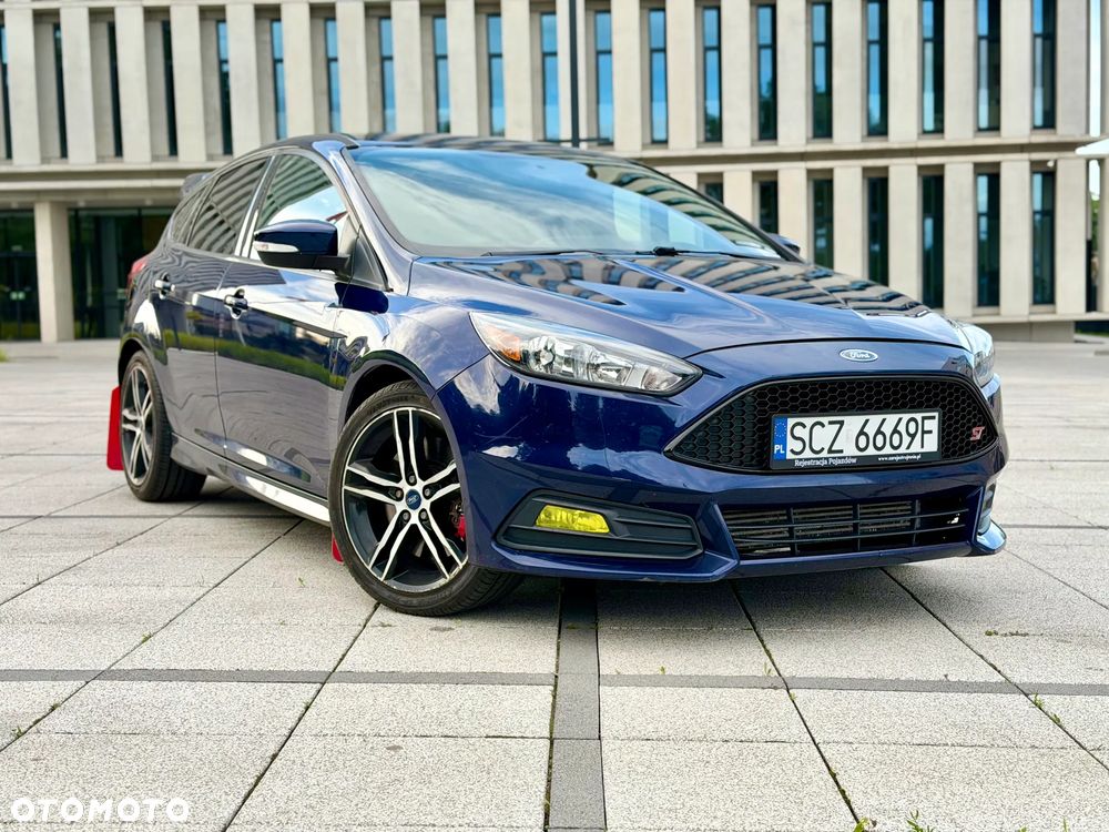 Ford Focus 2.0 EcoBoost ST - 2