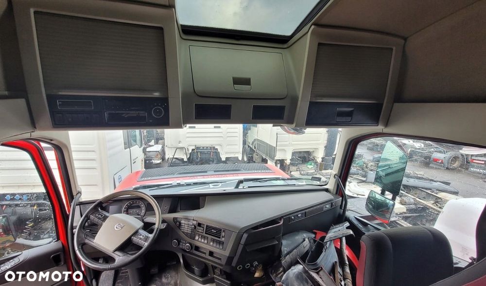 KOMPLETNA KABINA VOLVO FH4 GLOBETROTTER EURO 6 EUROPA - 7