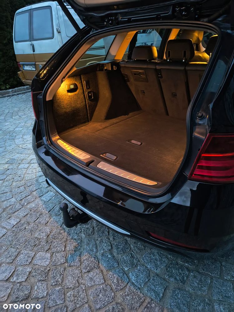 BMW Seria 3 320d xDrive - 14