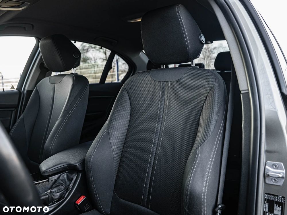 BMW Seria 3 320d Sport-Aut Efficient Dynamics Edition Sport Line - 24