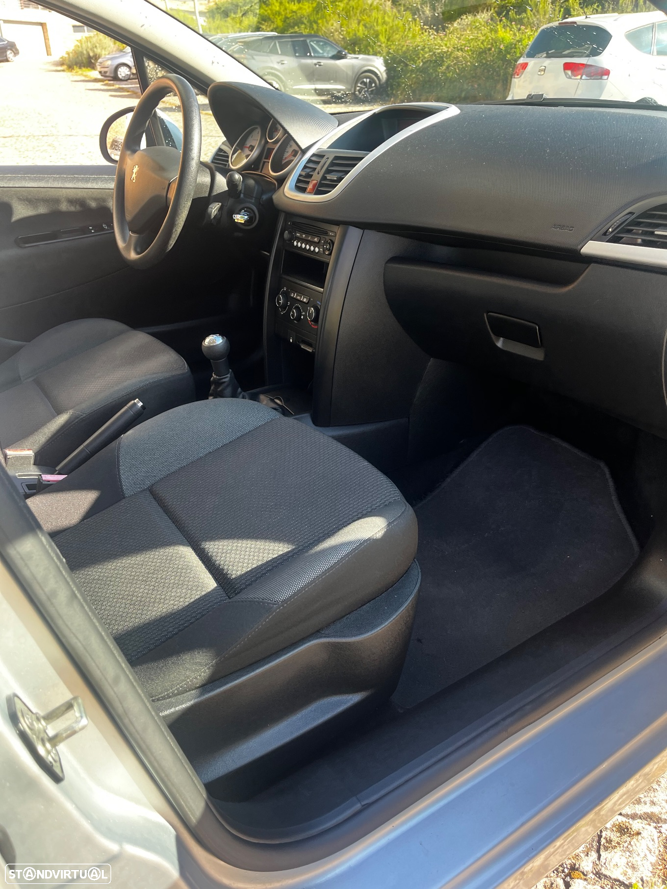 Peugeot 207 1.4 HDi Premium - 10