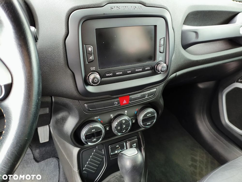 Jeep Renegade 1.4 MultiAir DSG Limited - 32