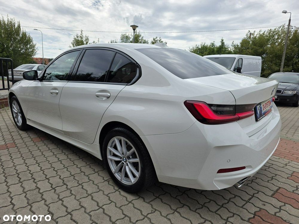 BMW Seria 3 318i Advantage sport - 21
