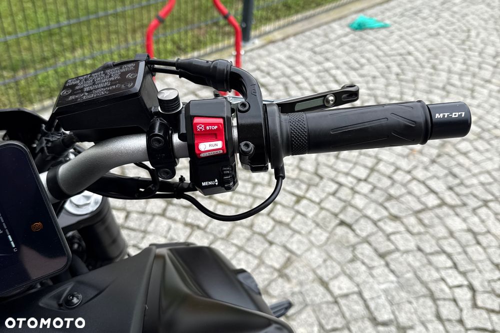 Yamaha MT - 16