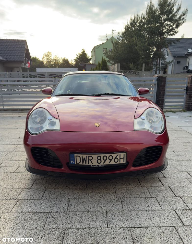 Porsche 911 Carrera 4S - 12