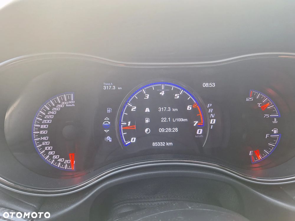 Jeep Grand Cherokee - 14