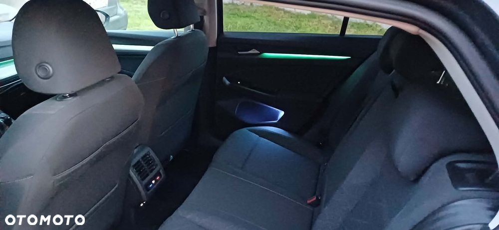 Volkswagen Golf 2.0 TDI Style - 8