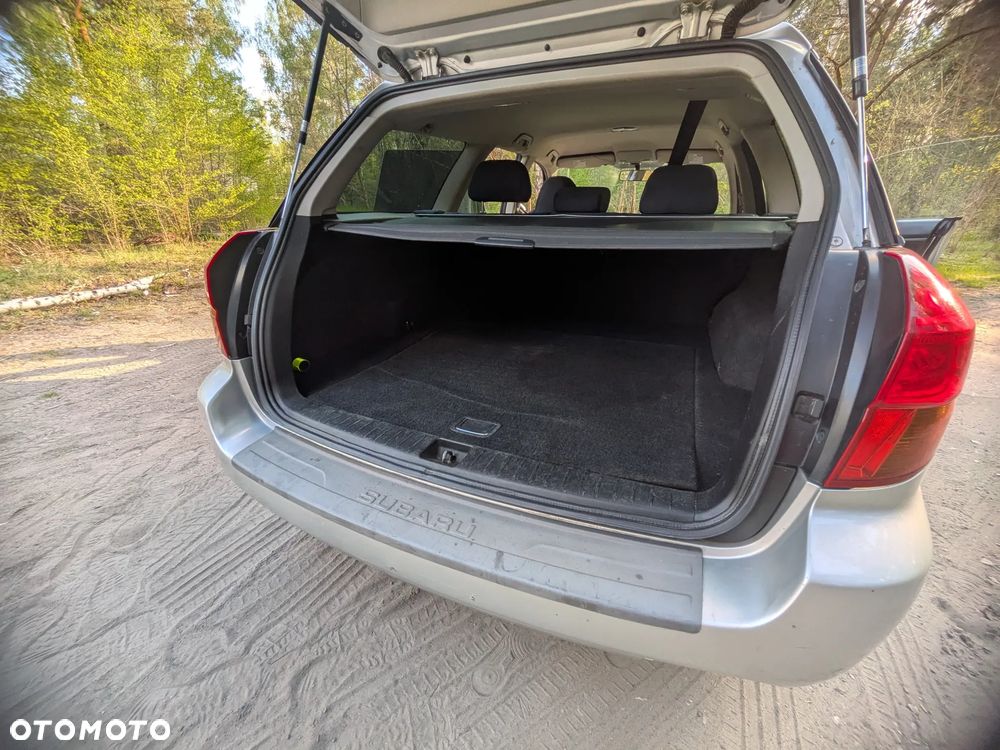 Subaru Legacy 2.0i MT - 11