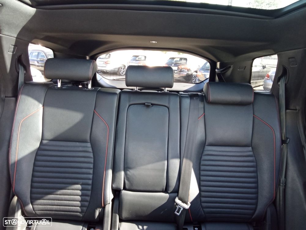 Land Rover Discovery Sport 2.0 D165 R-Dynamic - 36