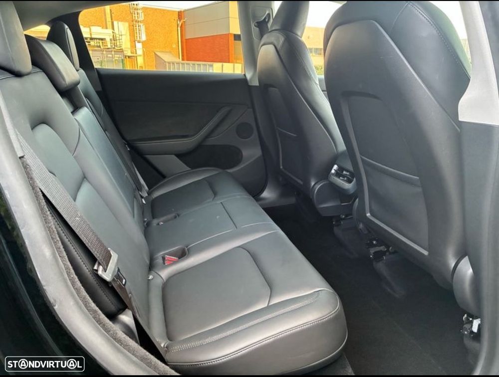 Tesla Model Y Performance Dual Motor AWD - 16