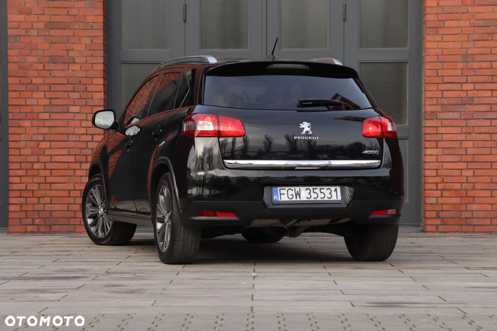 Peugeot 4008 - 14