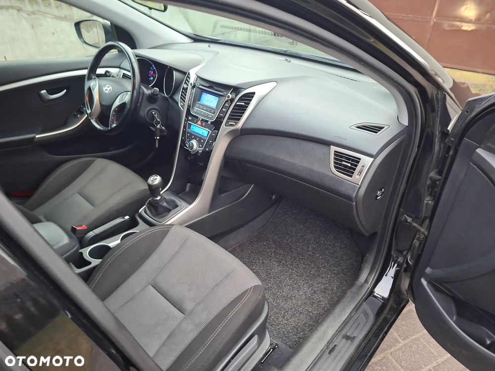 Hyundai i30 blue 1.6 CRDi Passion - 7