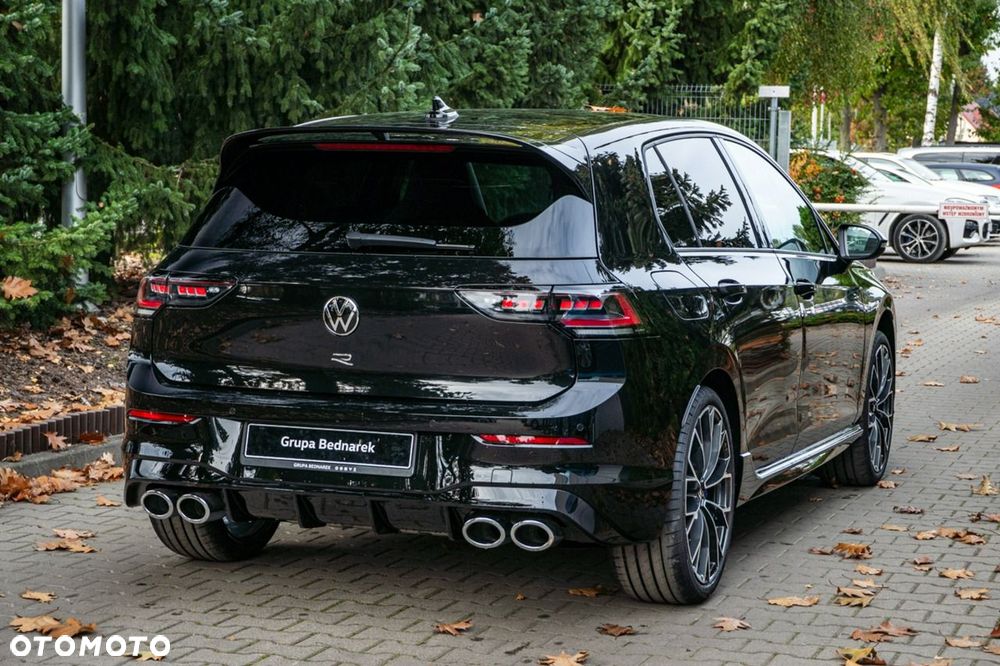 Volkswagen Golf - 11