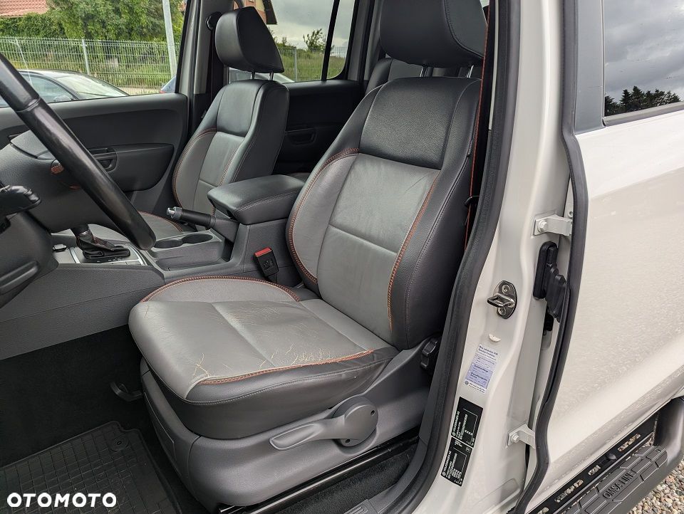 Volkswagen Amarok 2.0 BiTDI Autm Canyon - 25