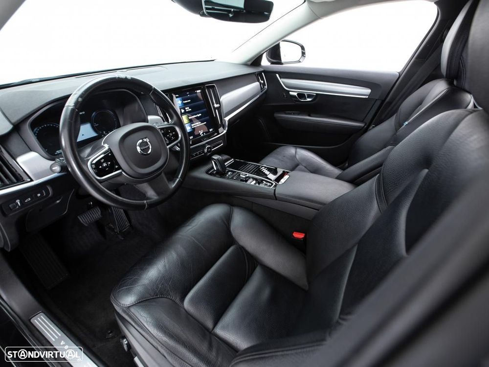 Volvo V90 2.0 T8 Momentum AWD Geartronic - 8
