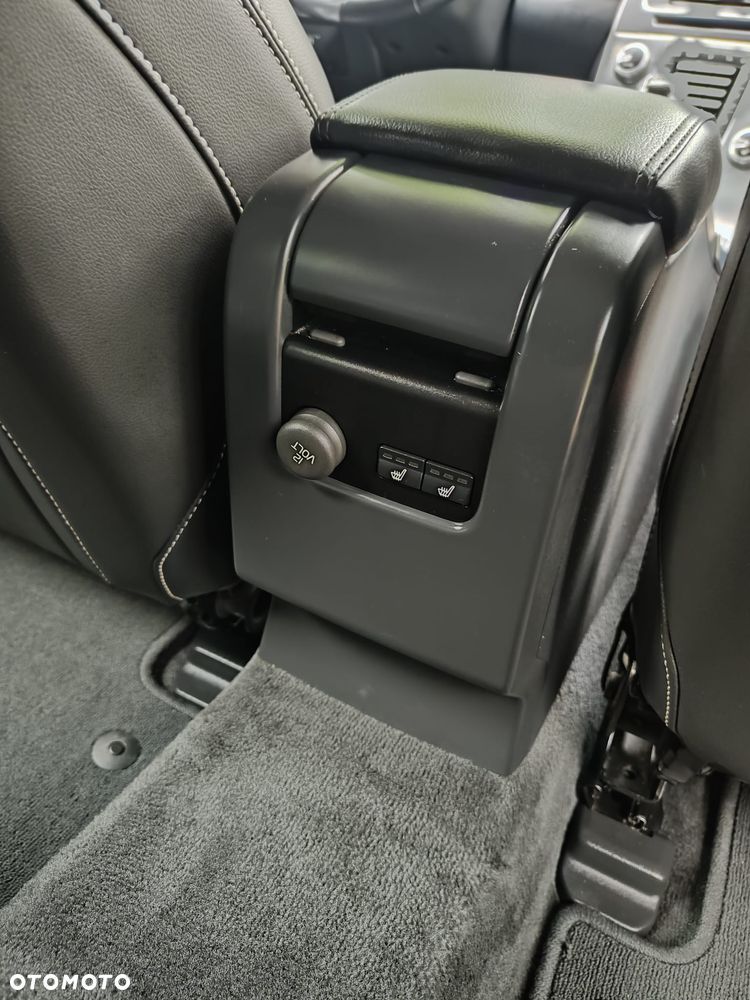 Volvo V60 D4 Momentum - 21