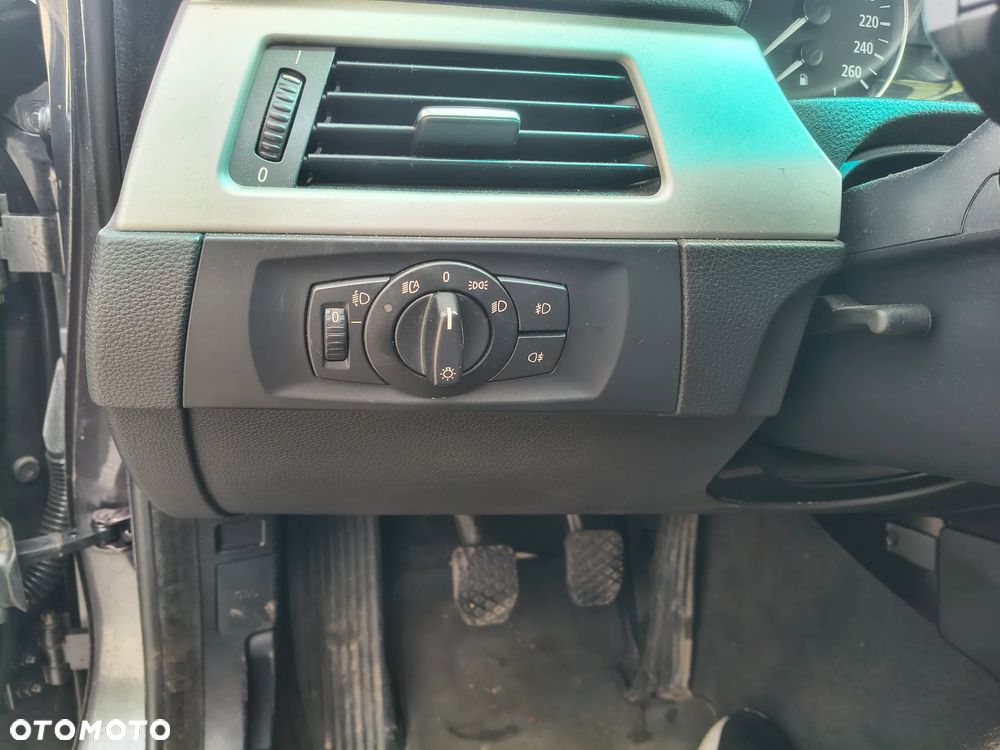BMW Seria 3 - 24