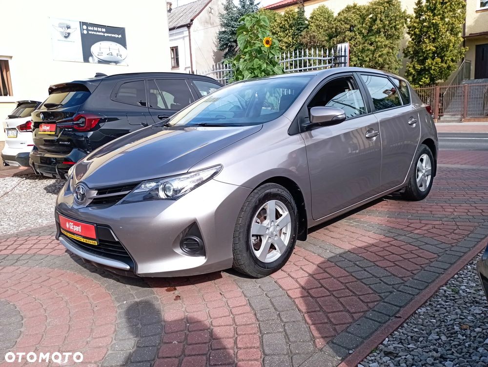 Toyota Auris 1.33 VVT-i Life Comfort - 1