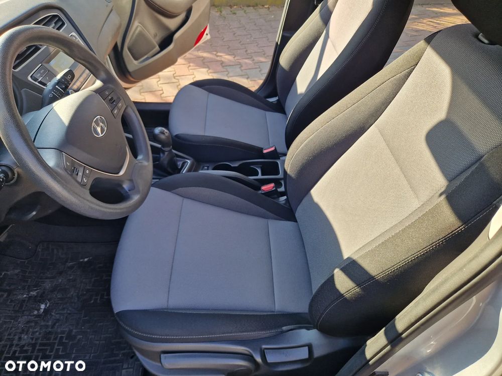 Hyundai i20 1.2 Comfort - 20