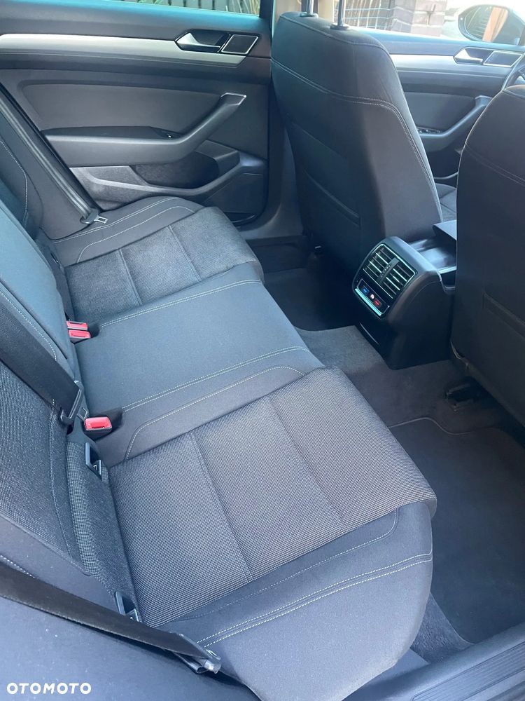 Volkswagen Passat Variant 2.0 TDI (BlueMotion Technology) Comfortline - 20