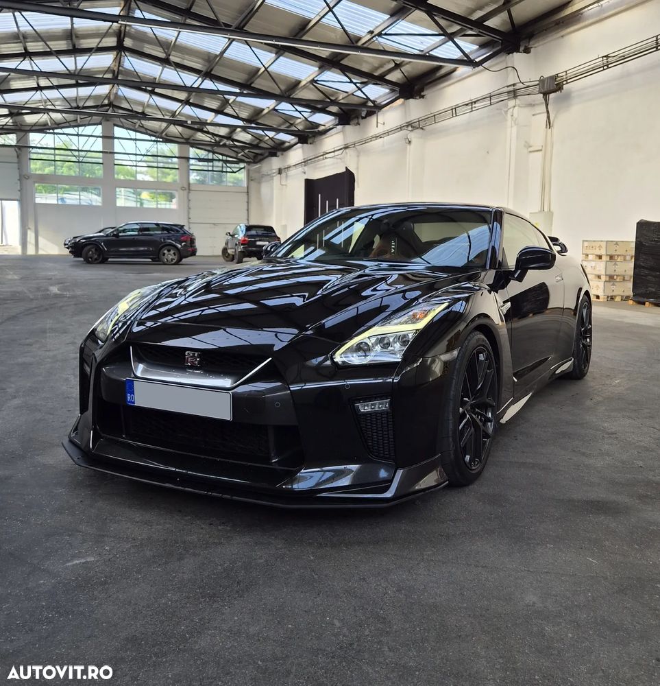 Nissan GT-R - 2