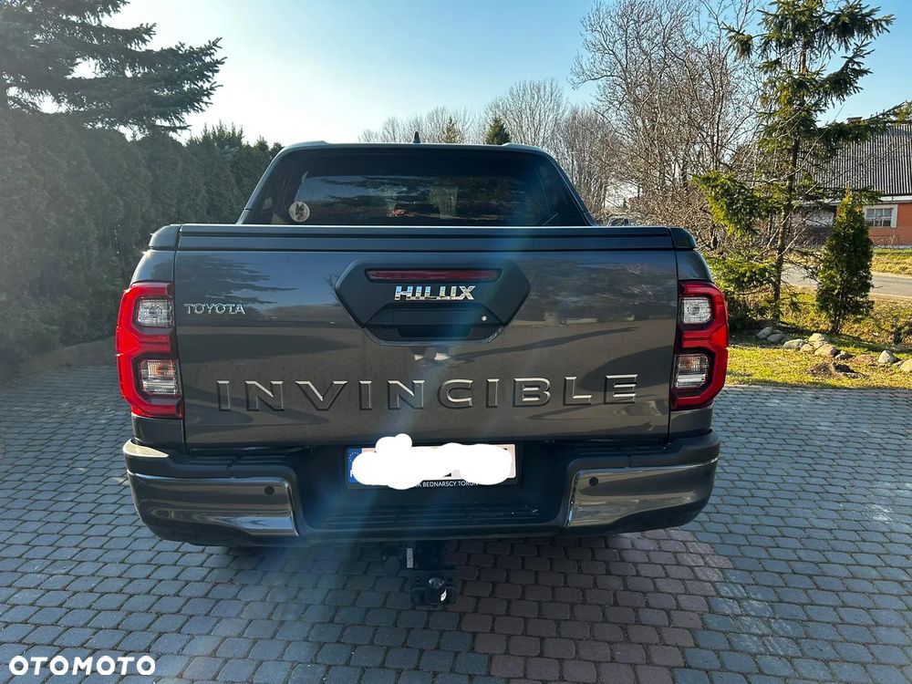 Toyota Hilux 2.8 D-4D Double Cab Invincible 4x4 - 5