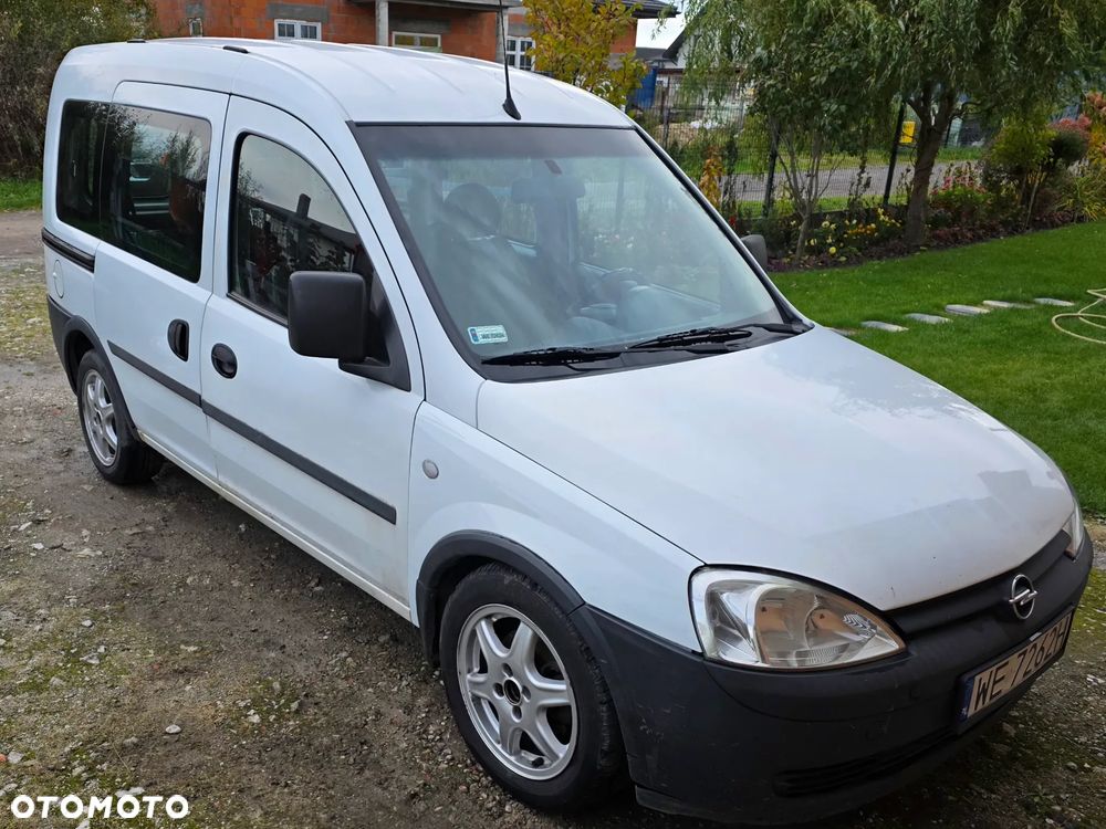 Opel Combo Tour - 2