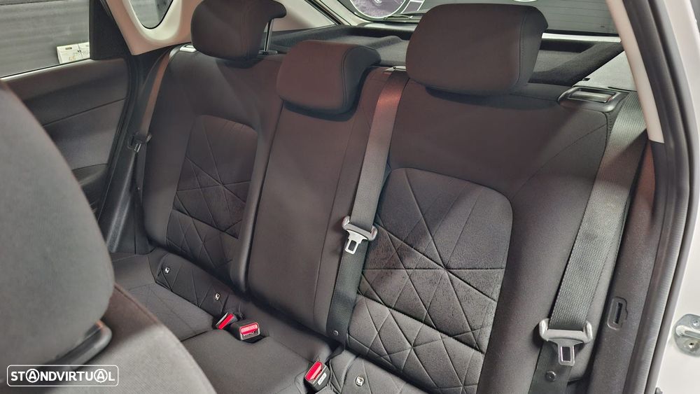 Hyundai Bayon 1.0 T-GDI Premium DCT - 11