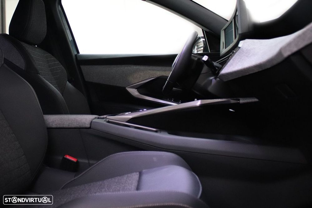 Peugeot 3008 1.2 Hybrid Allure e-DCS6 - 21