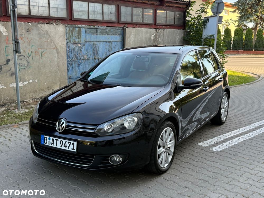 Volkswagen Golf - 1