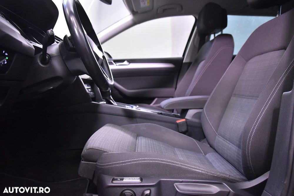 Volkswagen Passat - 22
