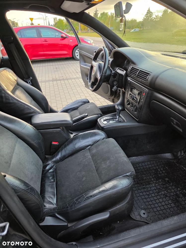 Volkswagen Passat - 12