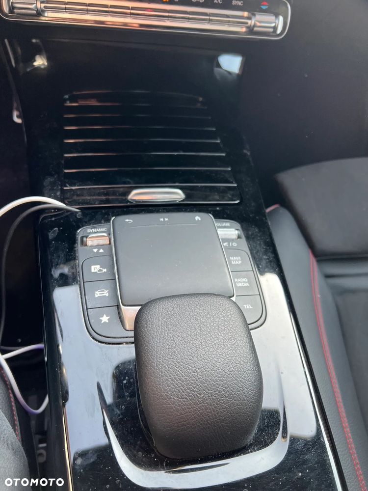 Mercedes-Benz CLA 180 AMG Line 7G-DCT - 20