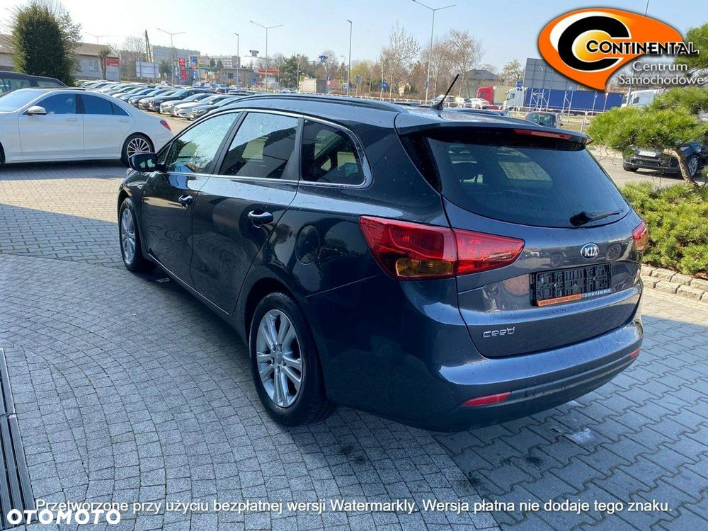 Kia Ceed - 4