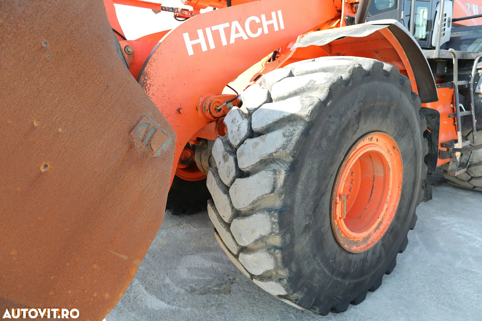 Hitachi ZW310-5B - 8