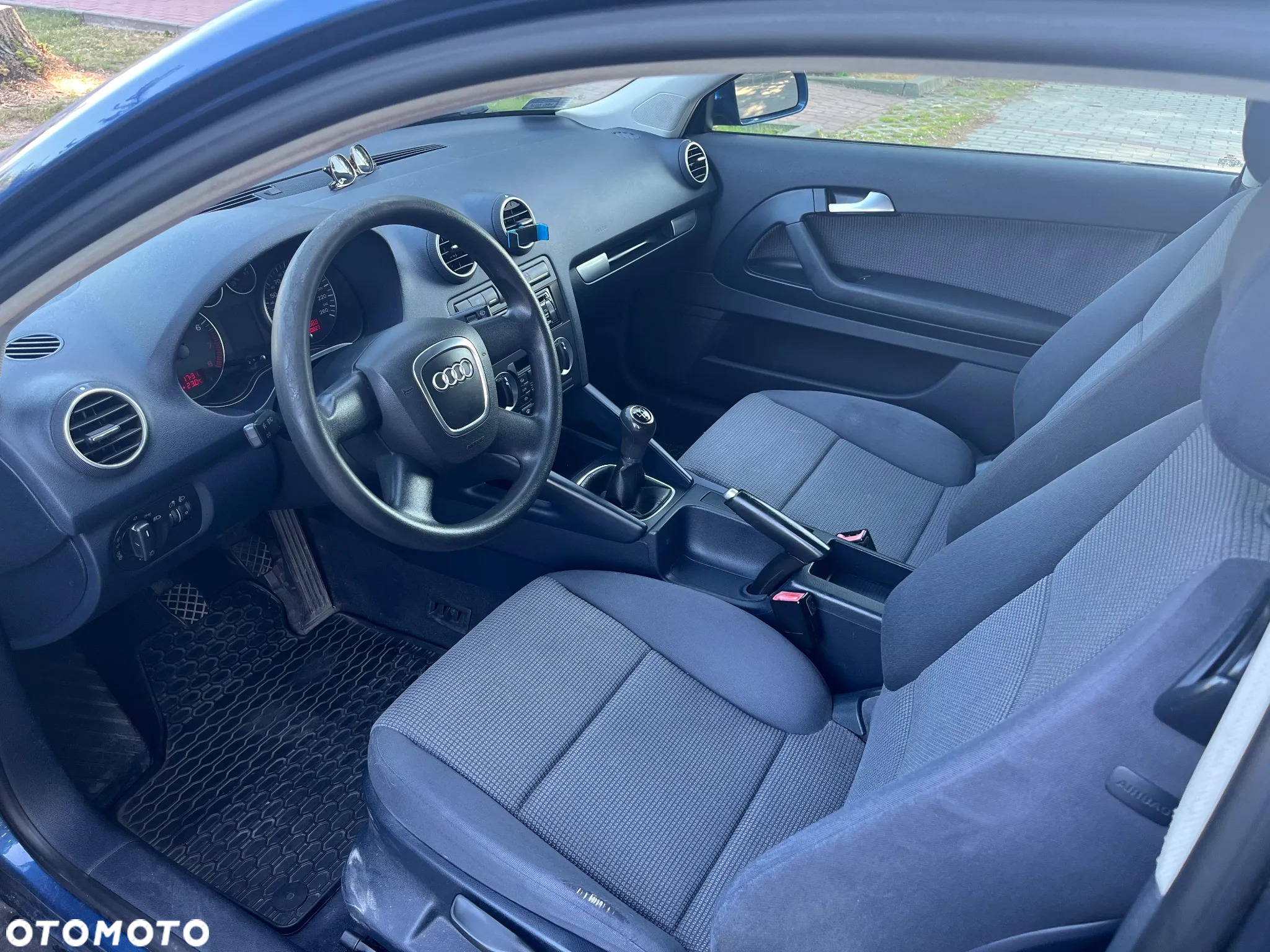 Audi A3 1.6 Ambiente - 8