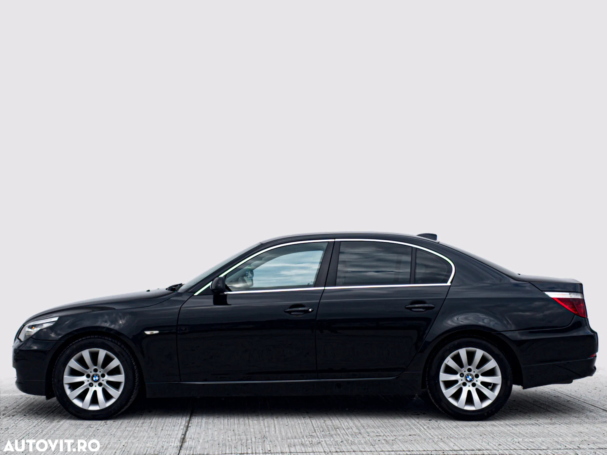 BMW Seria 5 520d - 8