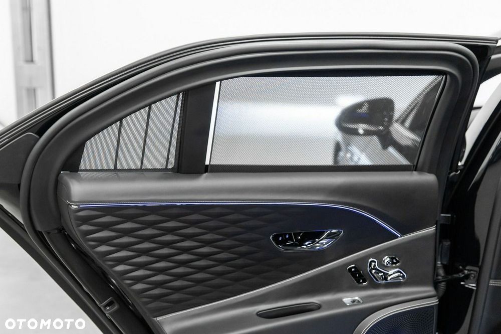 Bentley Flying Spur W12 - 35