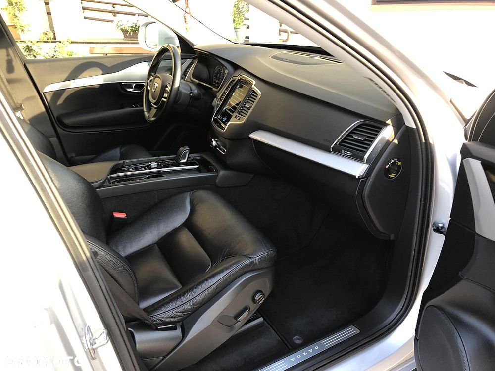 Volvo XC 90 B5 D AWD Momentum 7os - 37