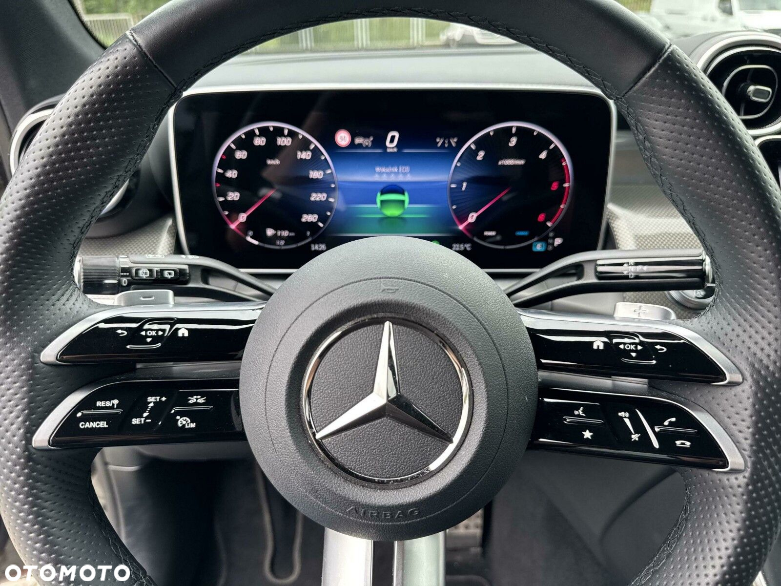Mercedes-Benz GLC - 13