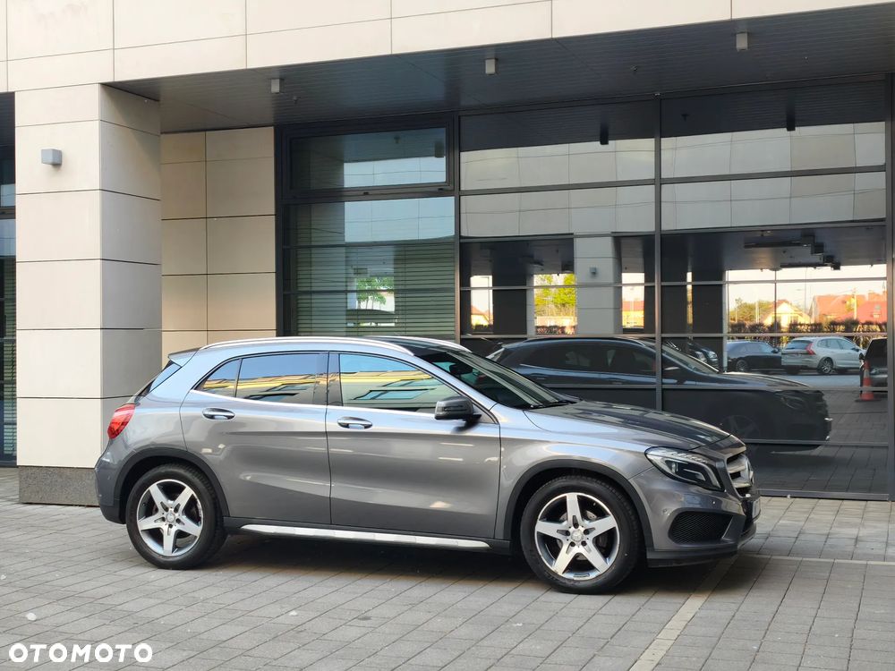 Mercedes-Benz GLA - 17