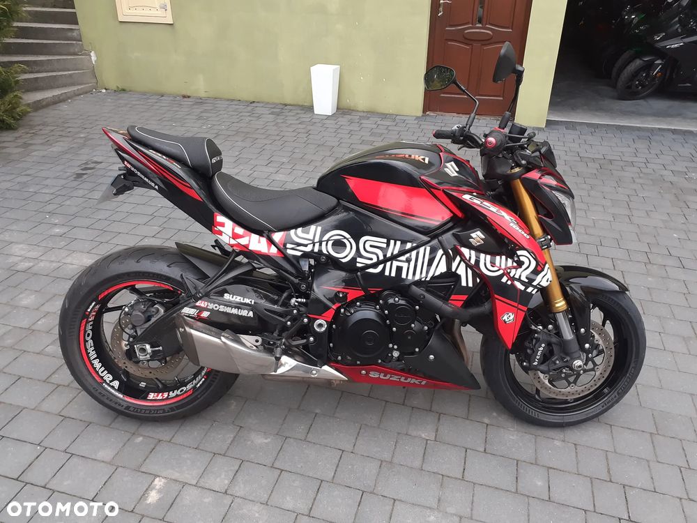 Suzuki GSX 1000 - 29