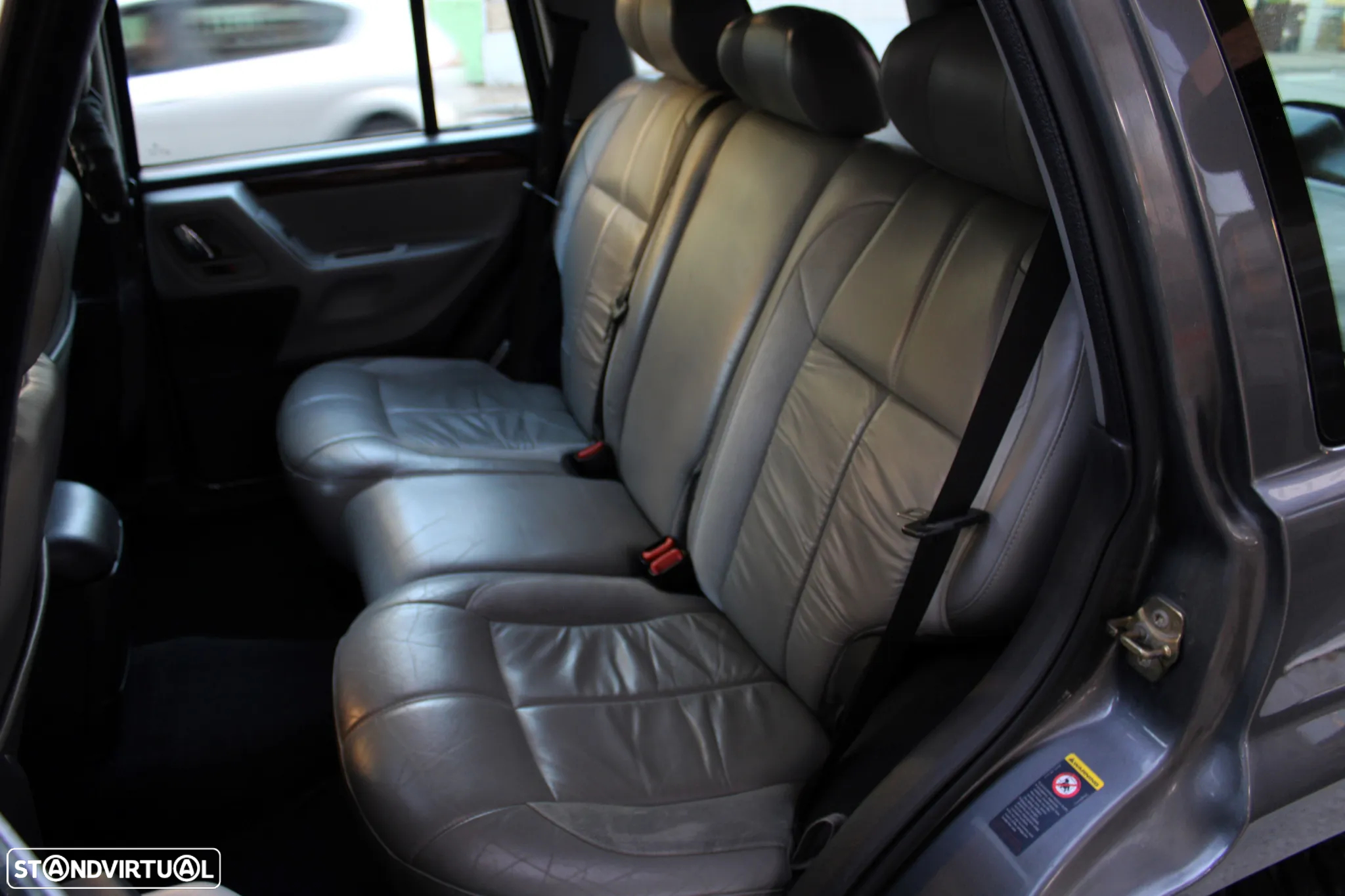 Jeep Grand Cherokee 2.7 CRD Overland - 23