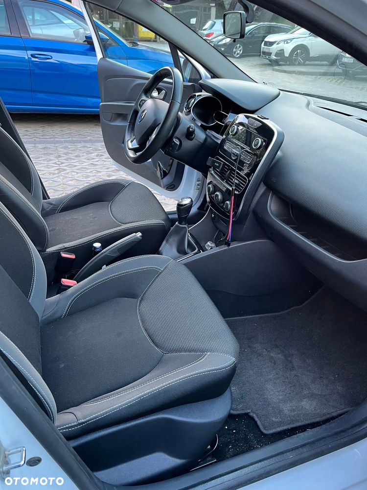 Renault Clio - 13