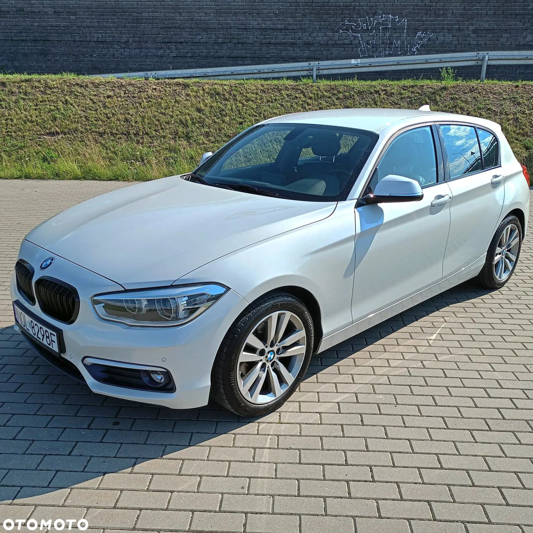 BMW Seria 1 118i - 1