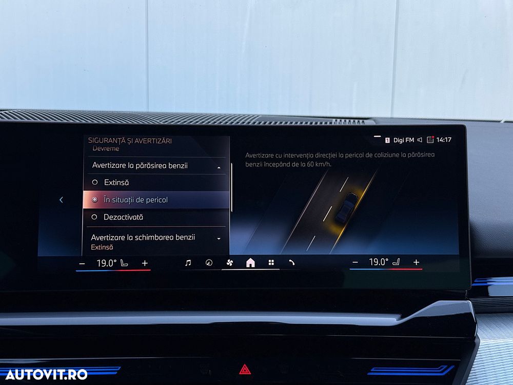 BMW Seria 5 520i AT MHEV - 35