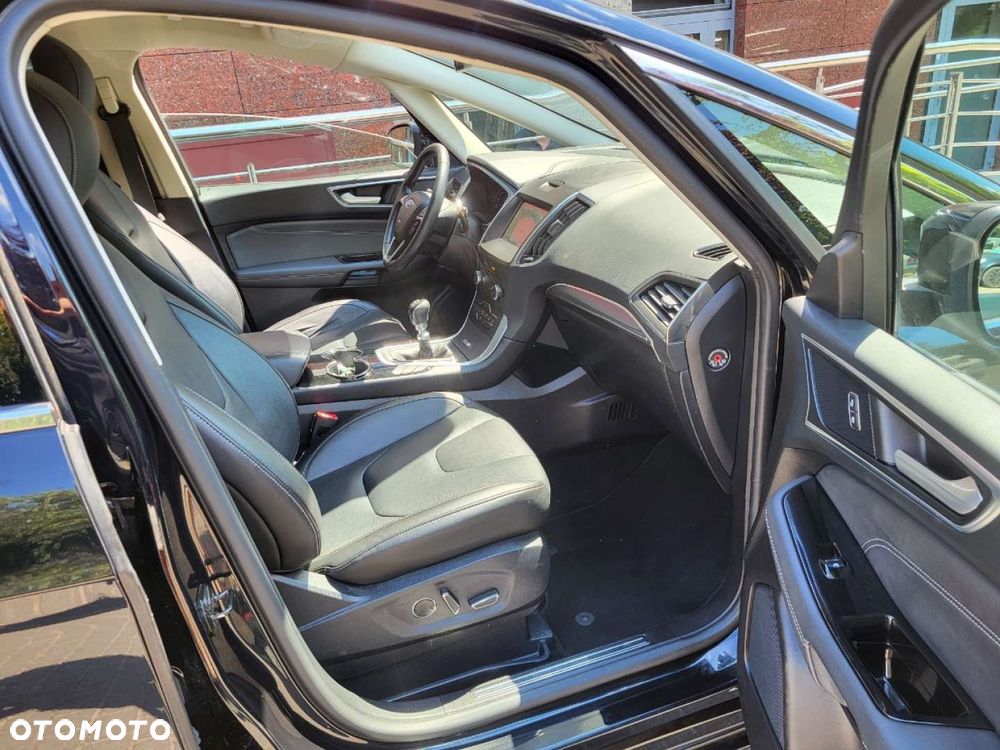 Ford S-Max - 8