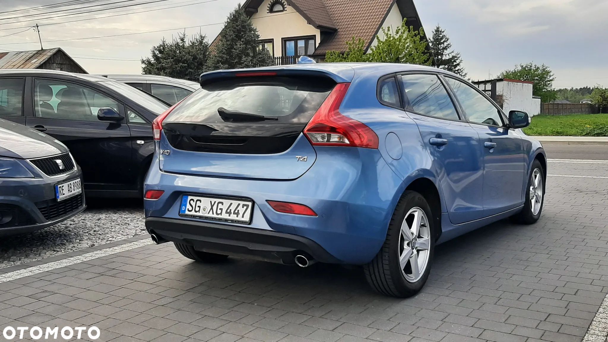 Volvo V40 T4 Momentum - 1